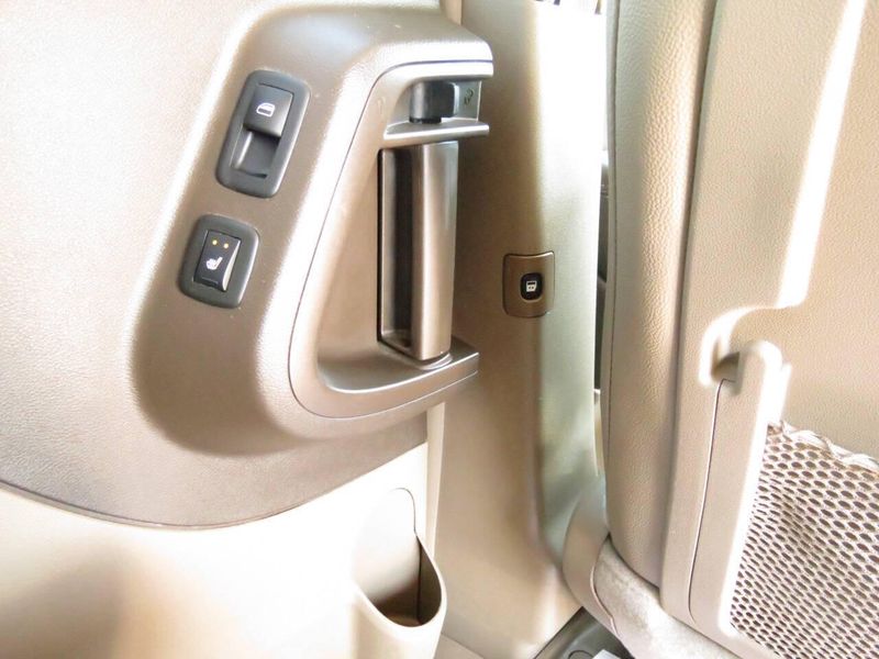 Used 2015 Chrysler Town & Country Touring L 4dr Mini VanImage 25