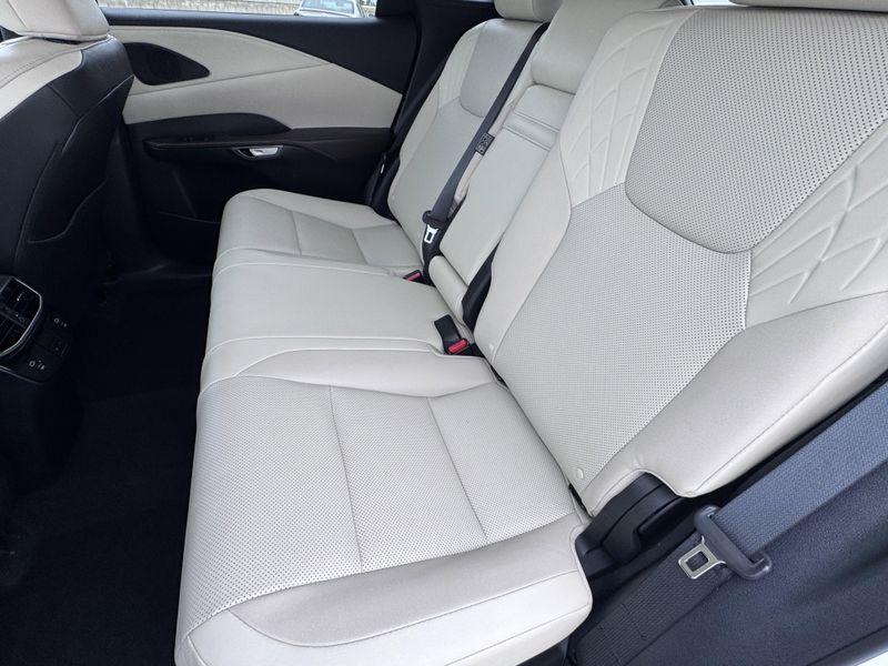 2023 Lexus RX 350Image 31