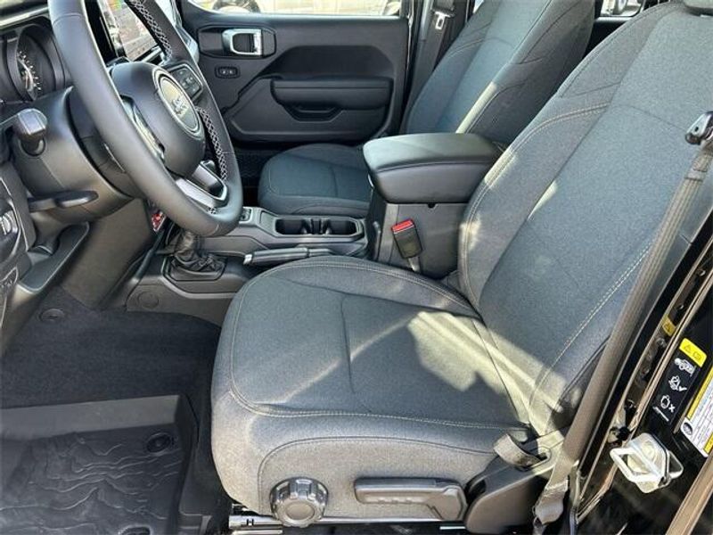 New 2025 Jeep Wrangler 4-door WillysImage 19