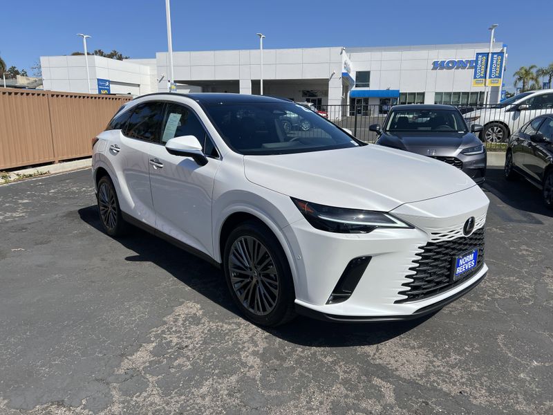 2025 Lexus RX 450h+ LuxuryImage 4