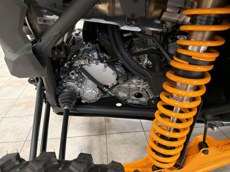 New 2026 Can-Am MAVERICK X3 MAX RS 72 T BL Image 21