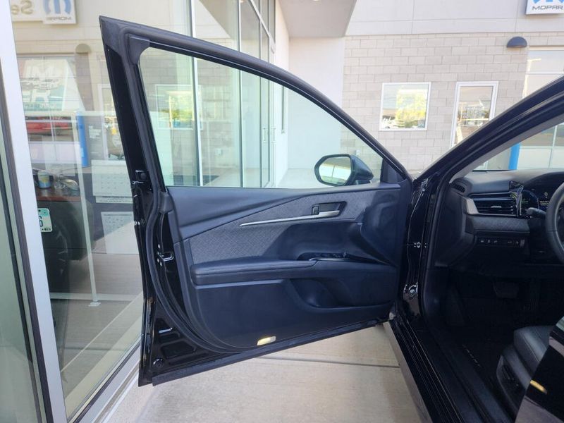 Used 2025 Toyota Camry XLE