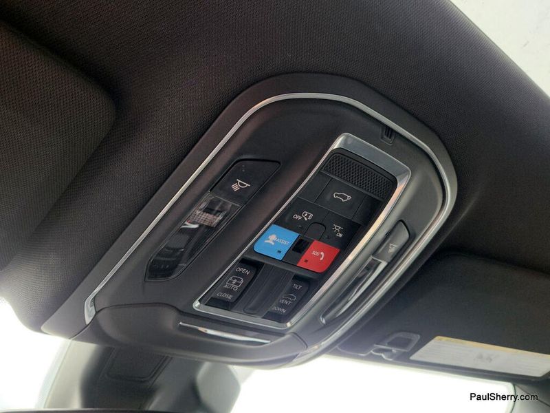 Used 2024 Jeep Grand Cherokee Laredo X