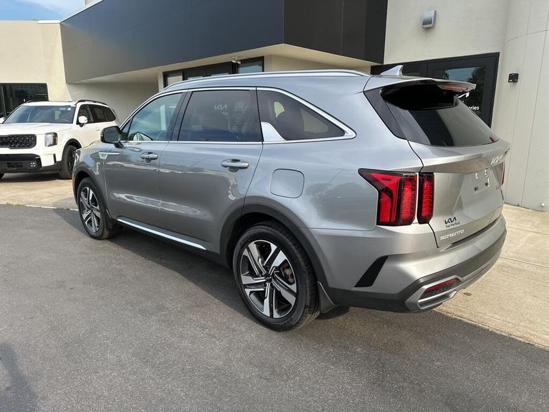 Used 2023 Kia Sorento Hybrid EXImage 7