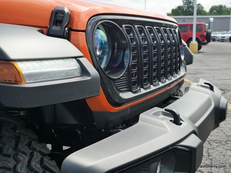 New 2025 Jeep Wrangler 4-door WillysImage 16