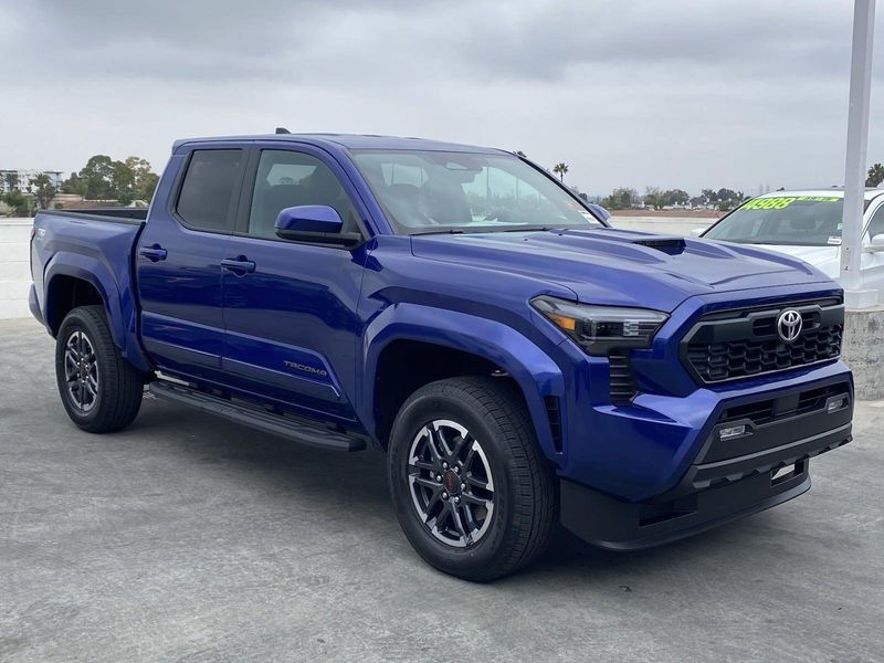 2025 Toyota Tacoma TRD SportImage 2