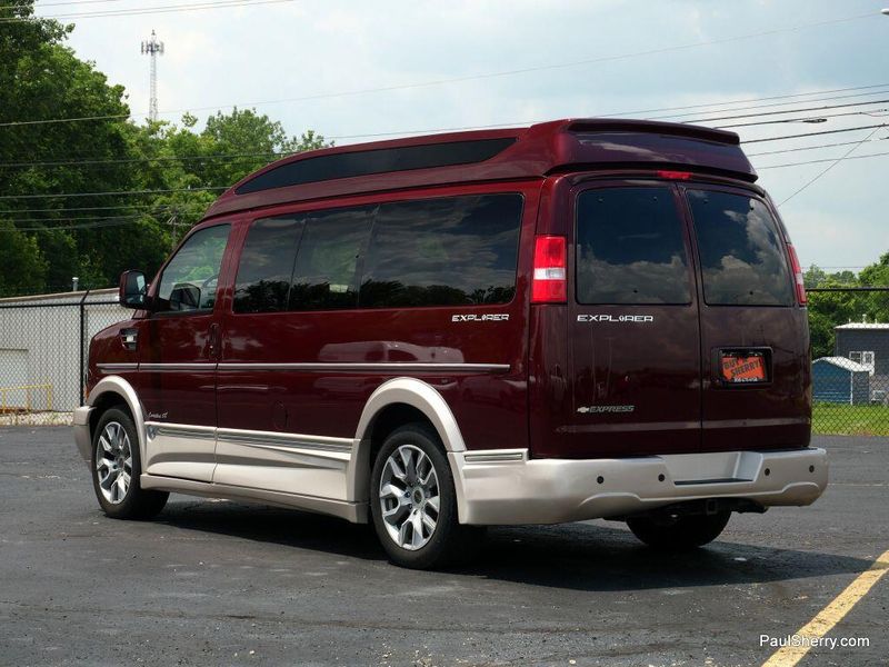 2022 Chevrolet Express Cargo Image 11