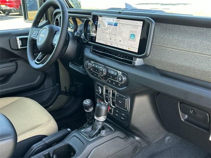 2025 Jeep Wrangler 4-door Willys 