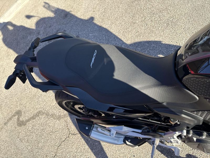 Used 2025 BMW F 900 R Image 15