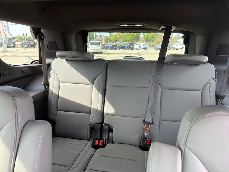 Used 2021 GMC Yukon SLTImage 15