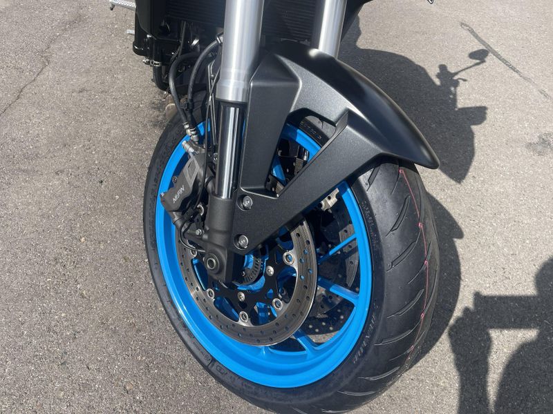 Used 2024 Suzuki GSX-8S CA Image 21