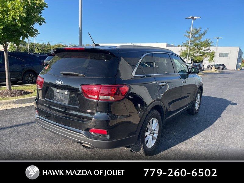 2020 Kia Sorento LX photo 5
