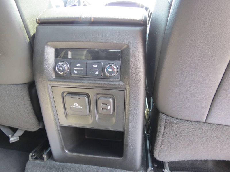 2021 Chevrolet Traverse Premier 4x4 4dr SUVImage 32
