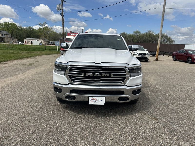 2023 RAM 1500 LaramieImage 3