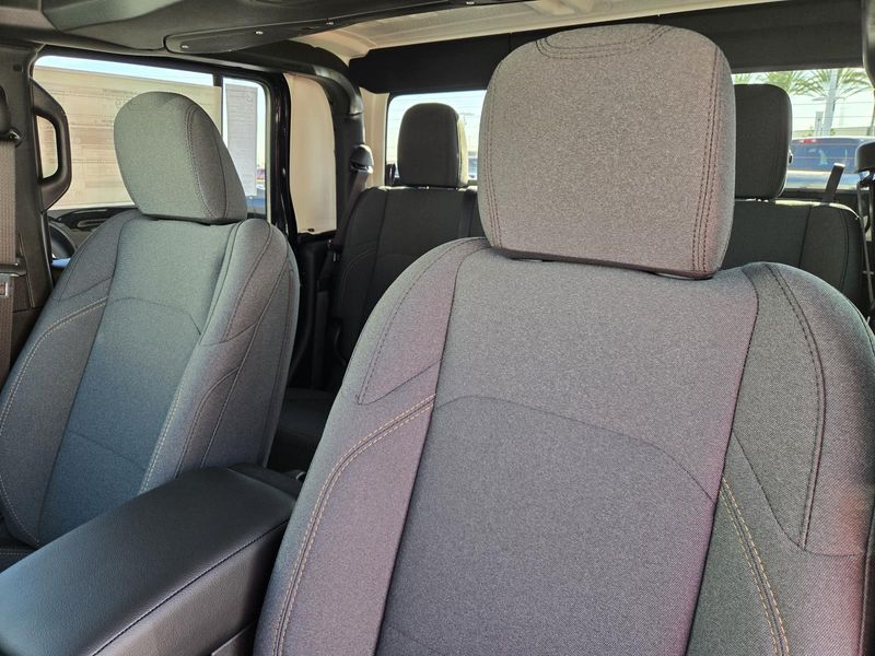 New 2026 Jeep Gladiator Sport S 4x4