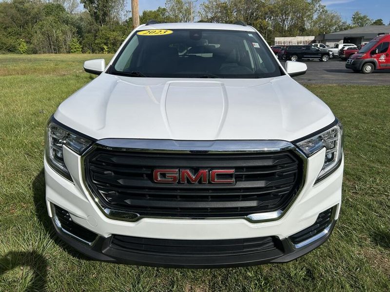 2023 Gmc Terrain SLE photo 9
