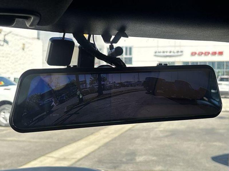 Used 2017 Jeep Wrangler Unlimited SportImage 28