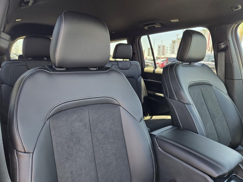 New 2026 Jeep Grand Cherokee L Laredo Altitude 4x4