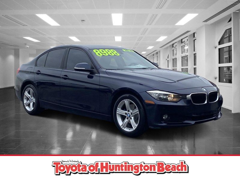 2015 BMW 3 Series 320iImage 1