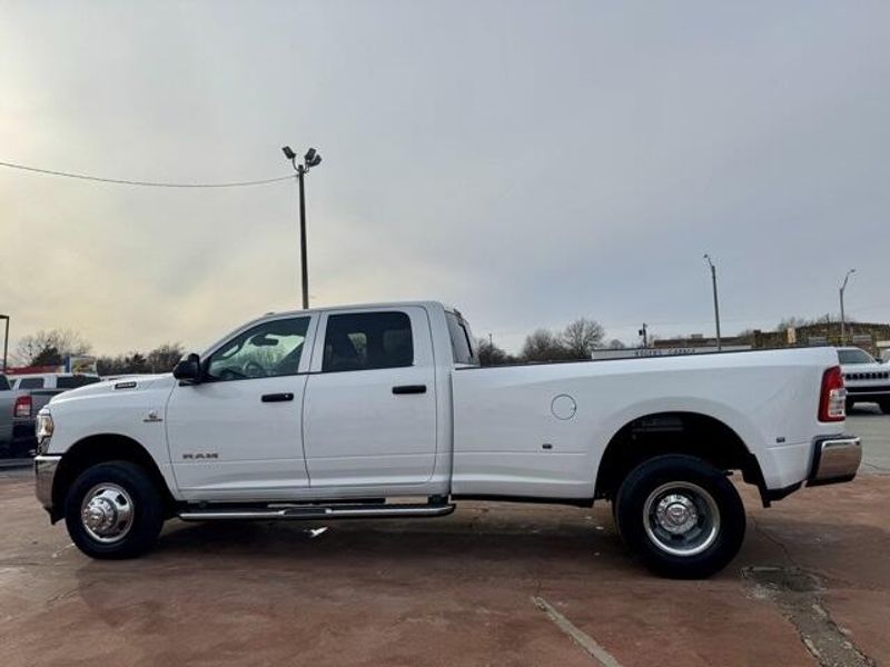 2022 RAM 3500 TradesmanImage 9