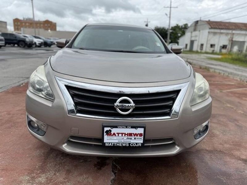 2013 Nissan Altima 3.5 SLImage 2