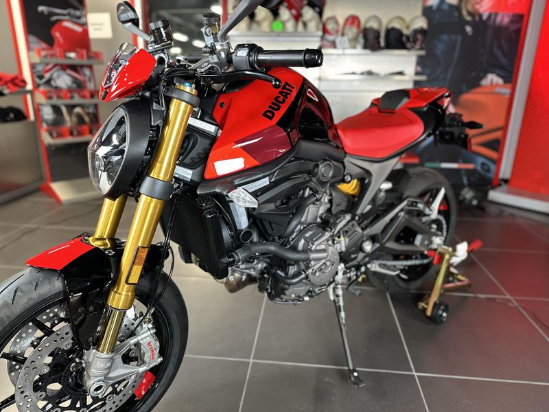 2025 Ducati MONSTER SPImage 7