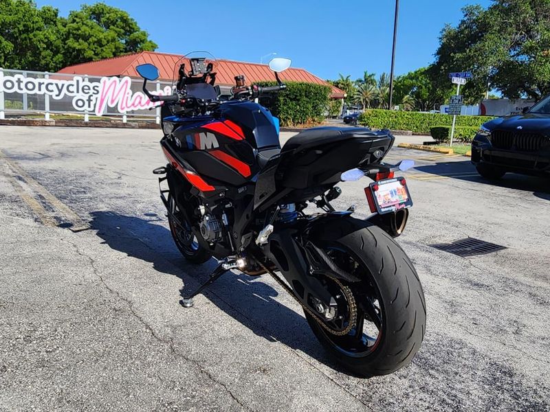 Used 2024 BMW M1000XR Image 7