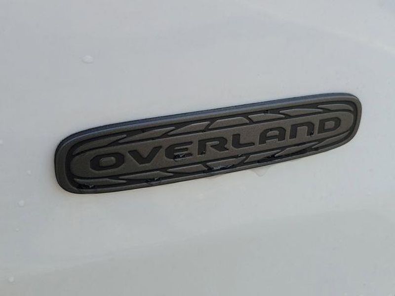 New 2026 Jeep Cherokee Overland 4x4