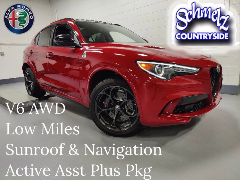 2023 Alfa Romeo Stelvio Quadrifoglio AWD w/SunroofImage 1