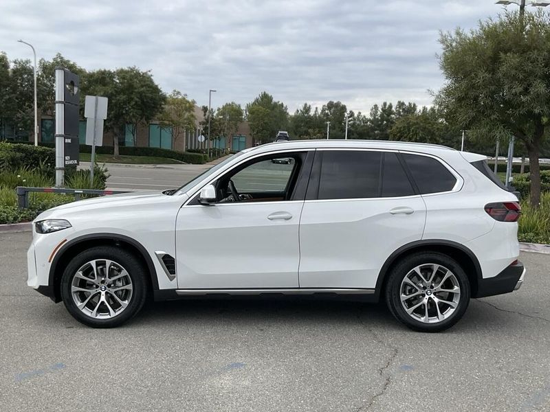 2024 BMW X5 sDrive40iImage 6