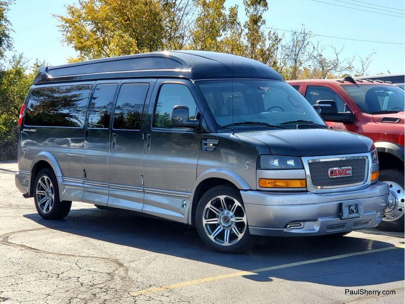 2017 GMC Savana Image 6