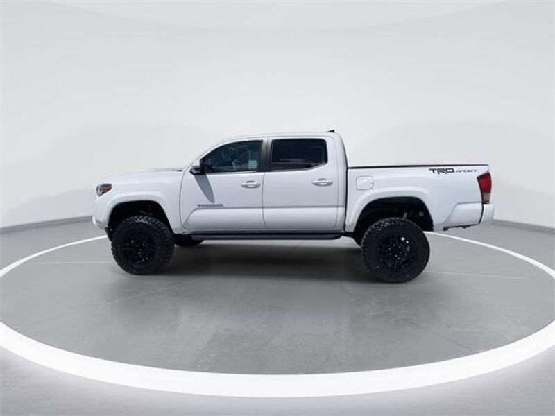 2017 Toyota Tacoma SR5Image 5