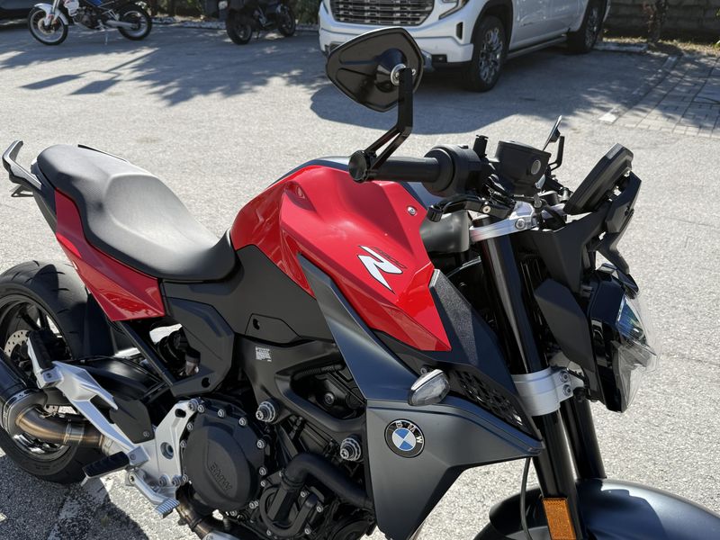 2024 BMW F 900 R Low