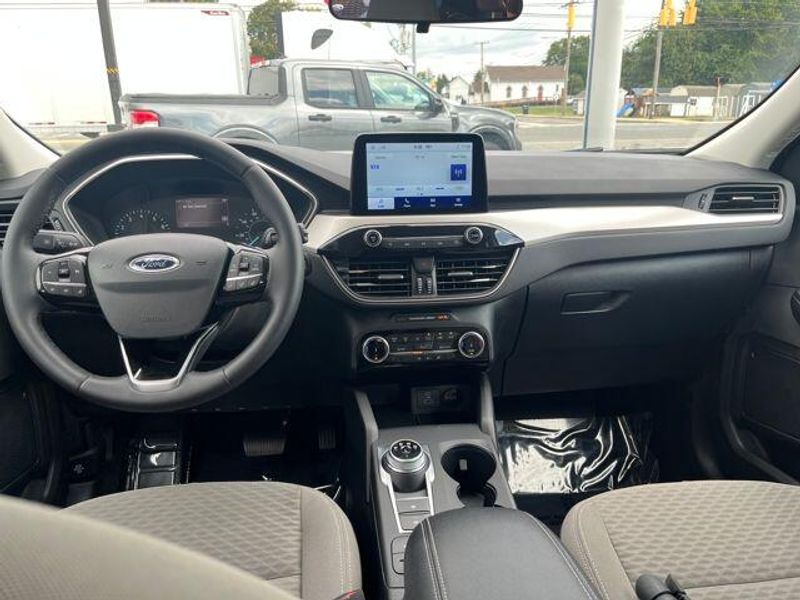 2022 Ford Escape SE photo 18