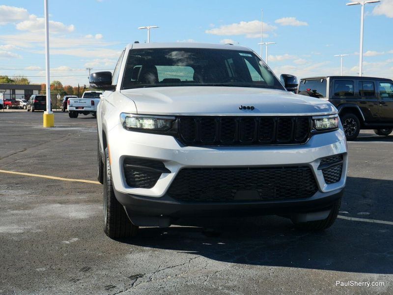 New 2025 Jeep Grand Cherokee Altitude X 4x4