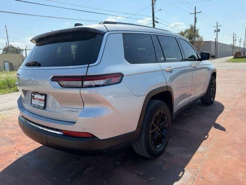 Used 2023 Jeep Grand Cherokee L LaredoImage 5