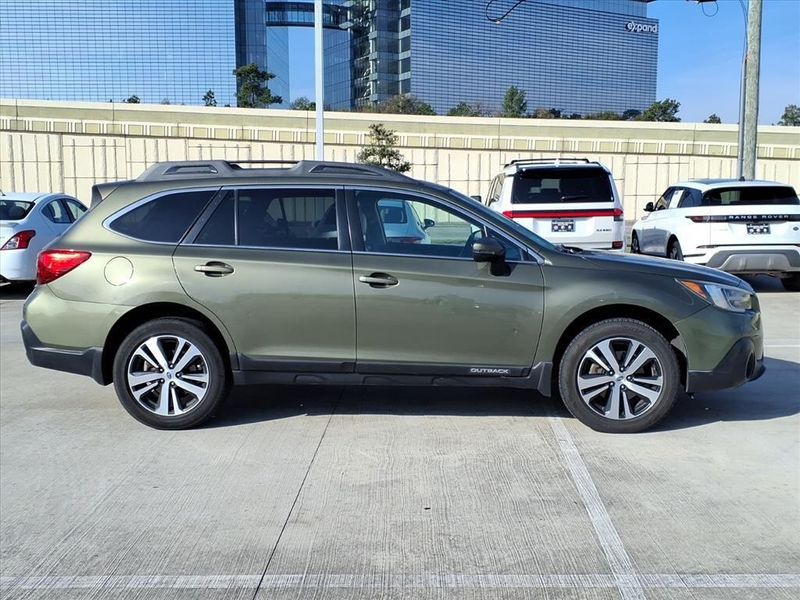 Used 2018 Subaru Outback 2.5iImage 5