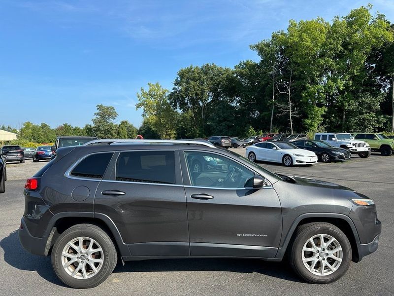 2015 Jeep Cherokee LatitudeImage 12