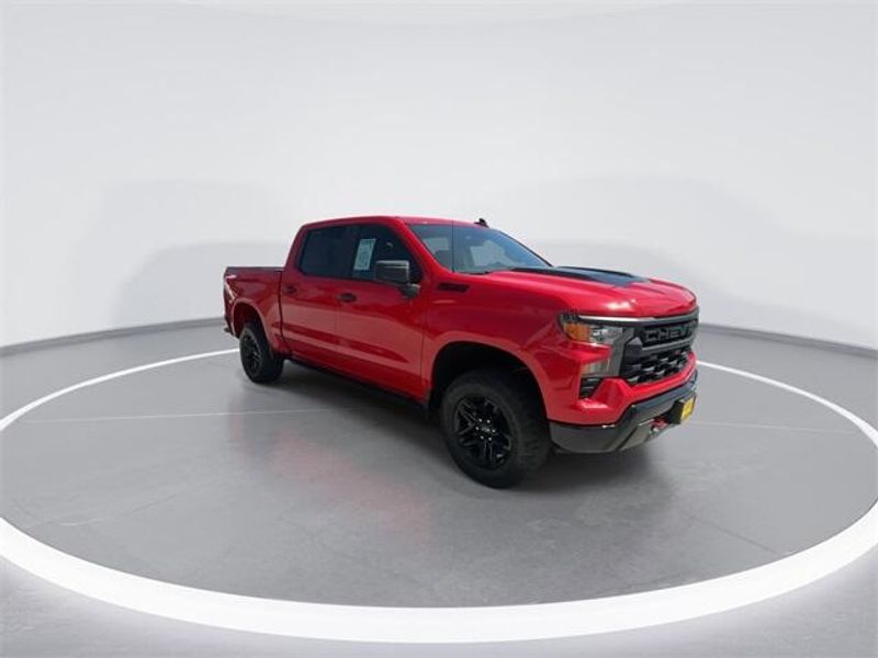 2023 Chevrolet Silverado 1500 Custom Trail Boss photo 2
