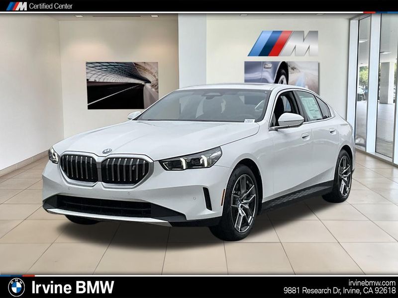2025 BMW i5 eDrive40Image 1