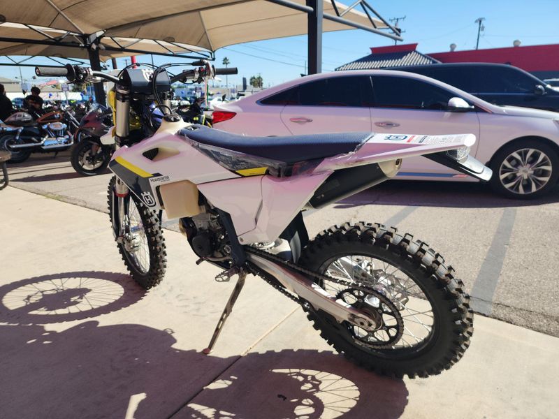 New 2025 Husqvarna FE 450 Image 14