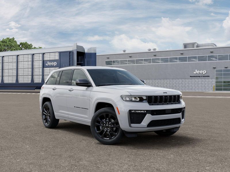 New 2026 Jeep Grand Cherokee Limited Reserve 4x4Image 3