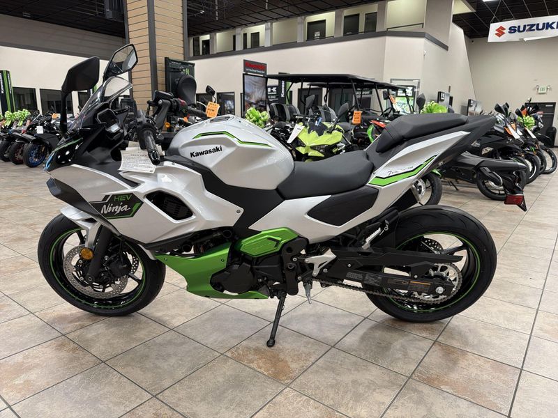 New 2024 Kawasaki NINJA 7 HYBRID ABS Image 14