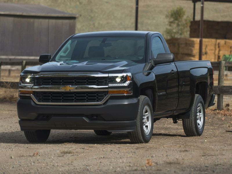 2017 Chevrolet Silverado 1500 LTImage 1