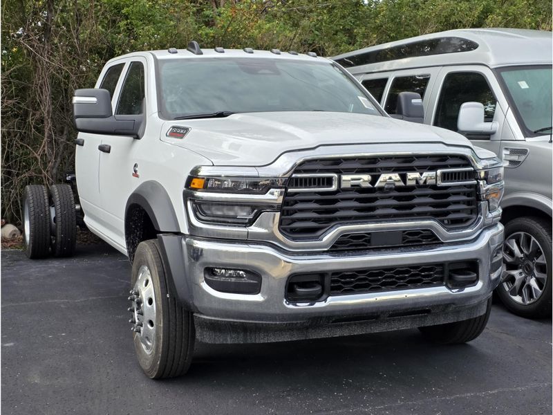 New 2027 RAM 5500 Tradesman Chassis Crew Cab 4x4 84' Ca