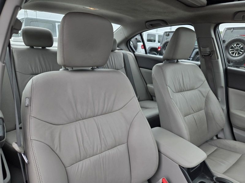 Used 2012 Honda Civic Sdn 4dr Auto EX-L
