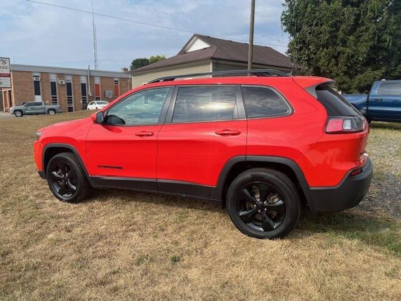 Used 2021 Jeep Cherokee Image 3