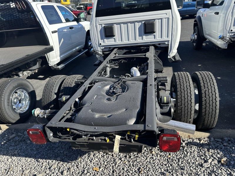 2024 RAM 4500 Tradesman Chassis Crew Cab 4x4 60