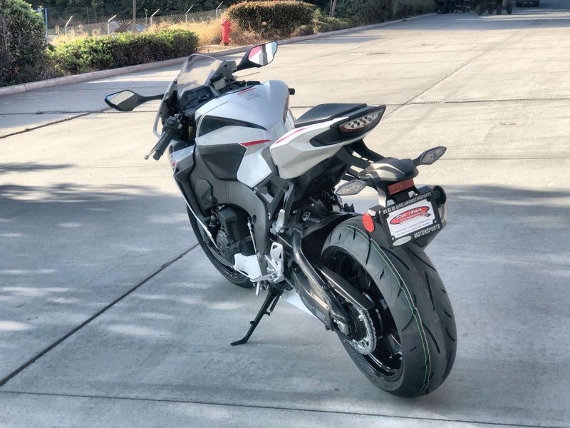 New 2027 Honda CBR1000RR ABS Image 15