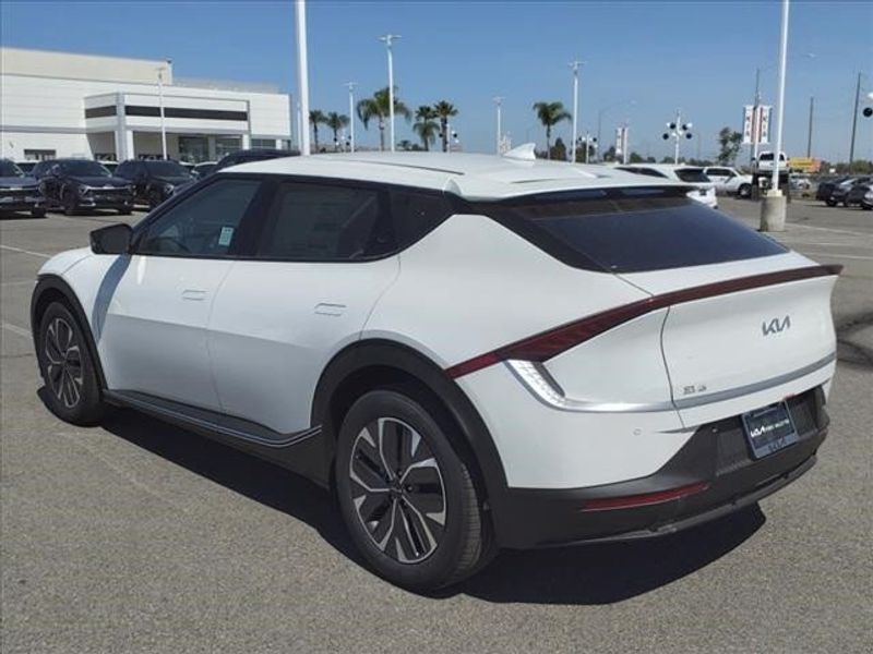 2024 Kia EV6 LightImage 4